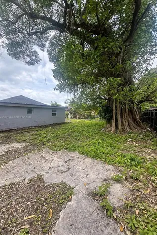 1861 NW 112th Street Miami FL 33167