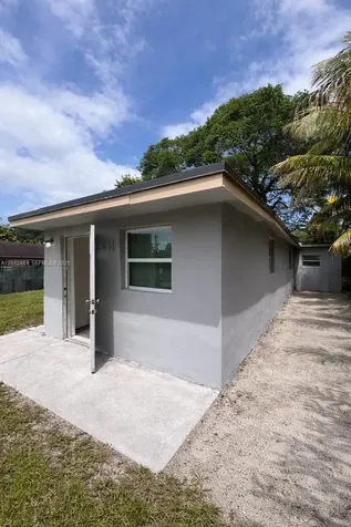 1861 NW 112th Street Miami FL 33167