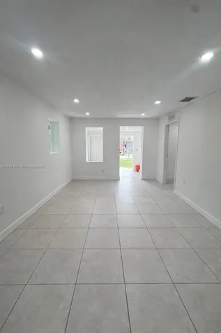 1861 NW 112th Street Miami FL 33167