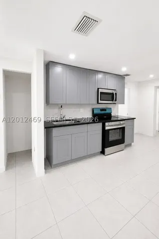 1861 NW 112th Street Miami FL 33167