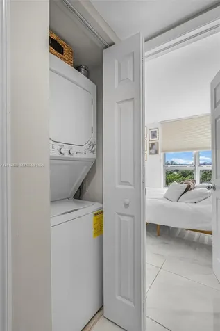 3500 Mystic Pointe Drive Aventura FL 33180