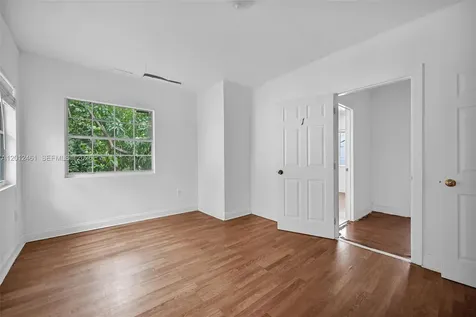 452 NE 30th Street Miami FL 33137