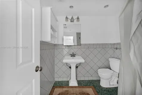 452 NE 30th Street Miami FL 33137