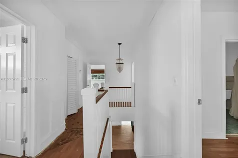 452 NE 30th Street Miami FL 33137
