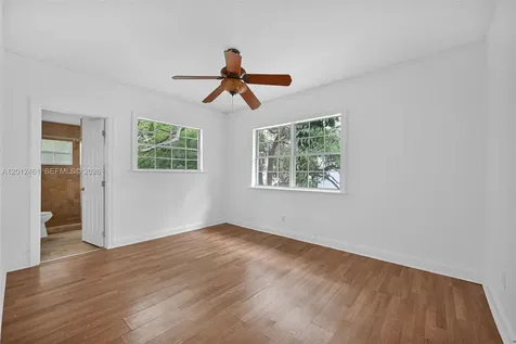 452 NE 30th Street Miami FL 33137