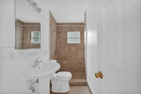 452 NE 30th Street Miami FL 33137