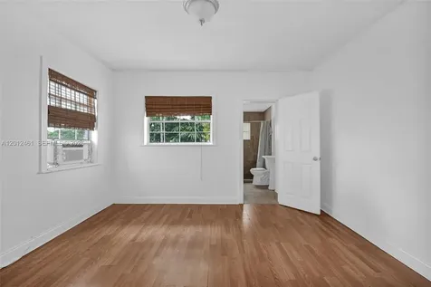 452 NE 30th Street Miami FL 33137