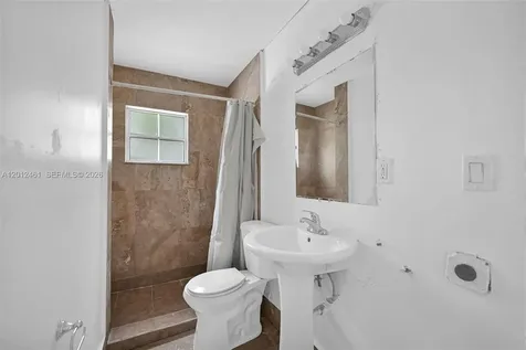 452 NE 30th Street Miami FL 33137