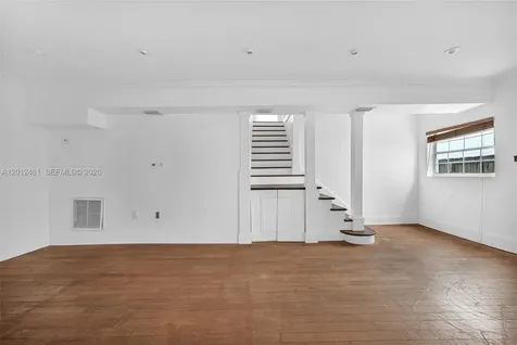 452 NE 30th Street Miami FL 33137