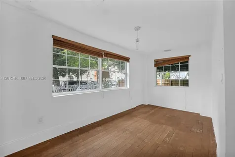 452 NE 30th Street Miami FL 33137