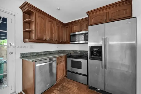 452 NE 30th Street Miami FL 33137