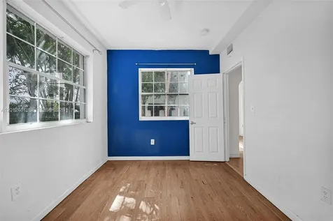 452 NE 30th Street Miami FL 33137
