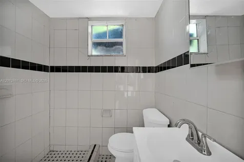 452 NE 30th Street Miami FL 33137