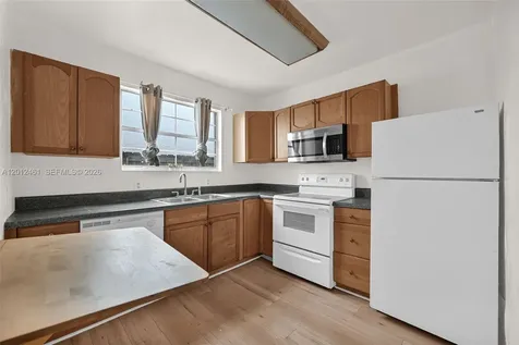 452 NE 30th Street Miami FL 33137