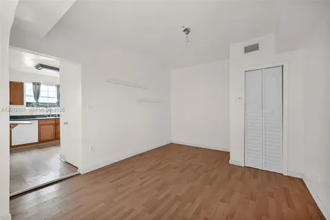 452 NE 30th Street Miami FL 33137