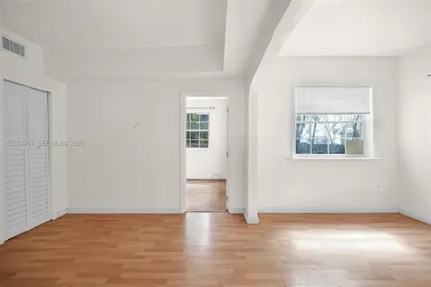 452 NE 30th Street Miami FL 33137