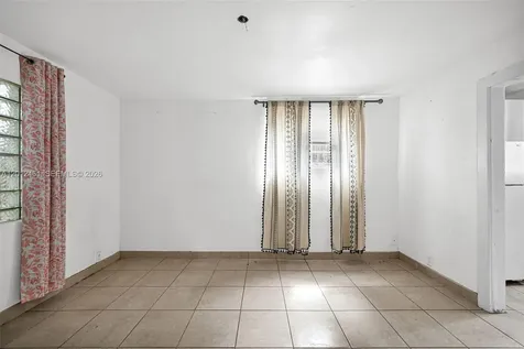 452 NE 30th Street Miami FL 33137