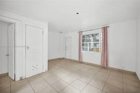 452 NE 30th Street Miami FL 33137