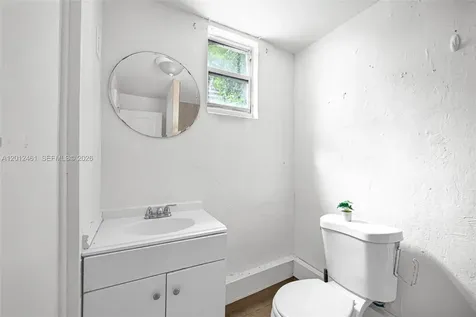 452 NE 30th Street Miami FL 33137
