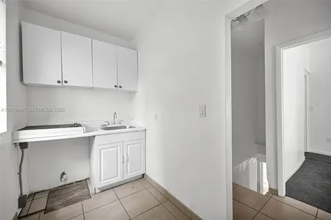 452 NE 30th Street Miami FL 33137
