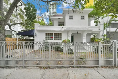 452 NE 30th Street Miami FL 33137