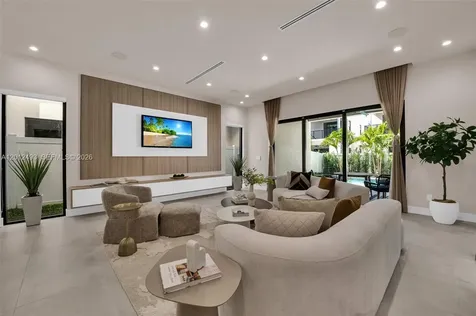 918 NE 17th Avenue Fort Lauderdale FL 33304