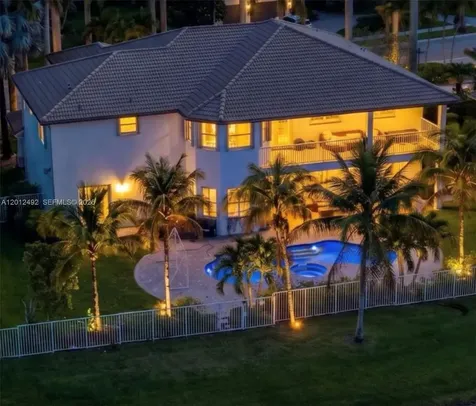 1422 Victoria Isle Drive Weston FL 33327