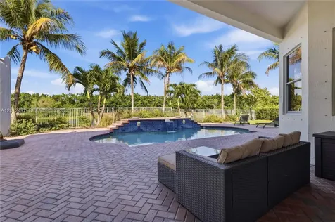 1422 Victoria Isle Drive Weston FL 33327