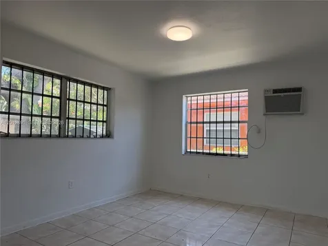 1820 NW 19th Avenue Miami FL 33125