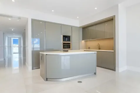18975 Collins Avenue Sunny Isles Beach FL 33160