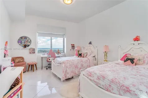1100 Biscayne Boulevard Miami FL 33132