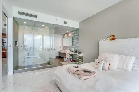 1100 Biscayne Boulevard Miami FL 33132