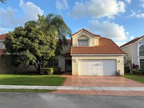 2638 Oak Park Circle Davie FL 33328