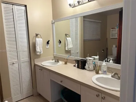 2638 Oak Park Circle Davie FL 33328