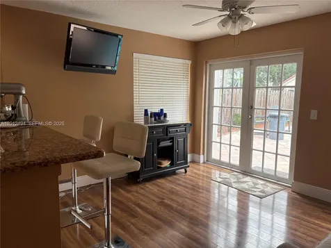 2638 Oak Park Circle Davie FL 33328