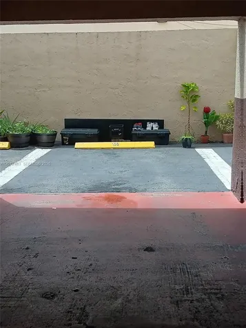 652 NW 3rd Street Miami FL 33128