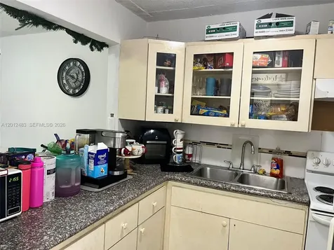 652 NW 3rd Street Miami FL 33128