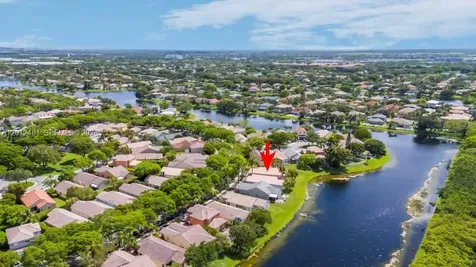 4421 Dogwood Circle Weston FL 33331