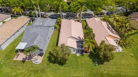4421 Dogwood Circle Weston FL 33331
