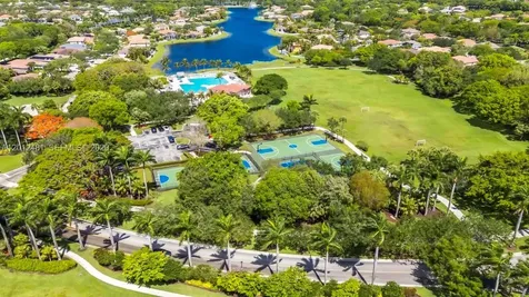 4421 Dogwood Circle Weston FL 33331