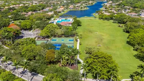 4421 Dogwood Circle Weston FL 33331