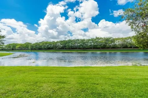 4421 Dogwood Circle Weston FL 33331