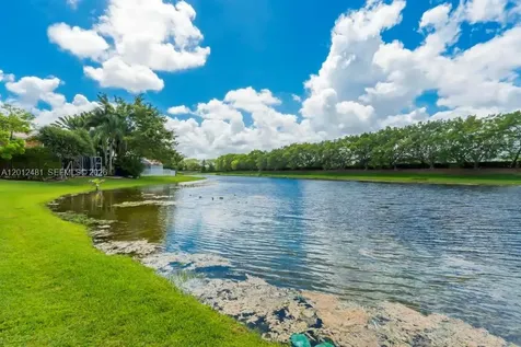 4421 Dogwood Circle Weston FL 33331
