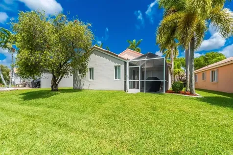 4421 Dogwood Circle Weston FL 33331