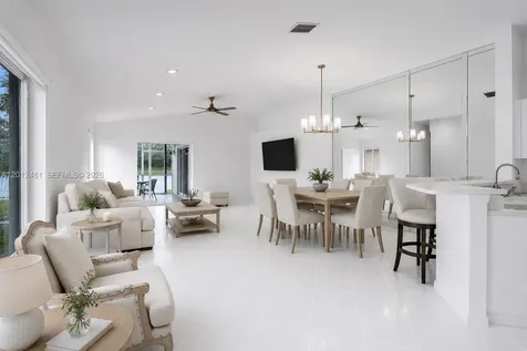 4421 Dogwood Circle Weston FL 33331