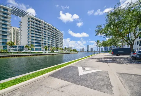 3245 NE 184 Street Aventura FL 33160