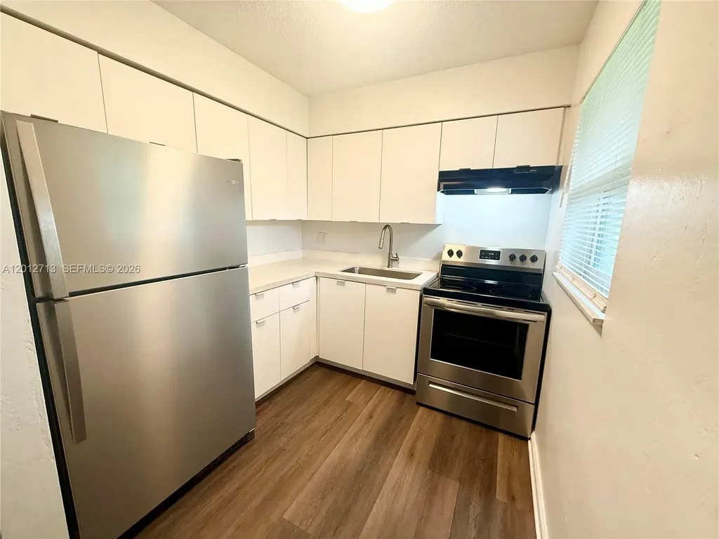 220 NE 41st Street Oakland Park FL 33334