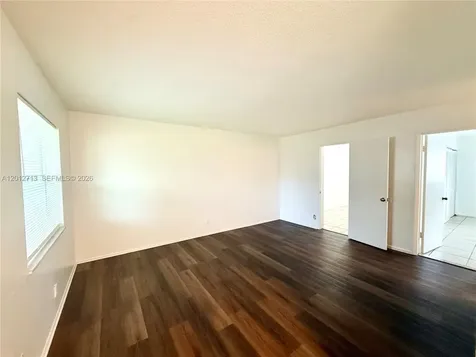 220 NE 41st Street Oakland Park FL 33334