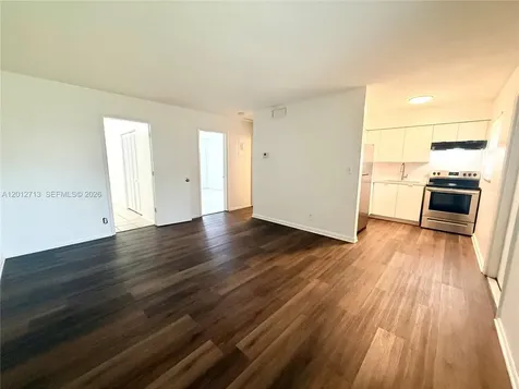 220 NE 41st Street Oakland Park FL 33334