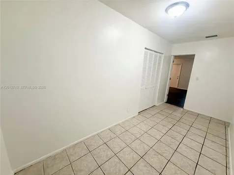 220 NE 41st Street Oakland Park FL 33334